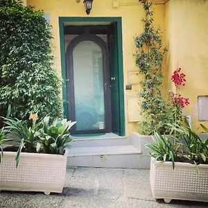 Jenniʻs Indipendent Tiny House Appartamento Napoli