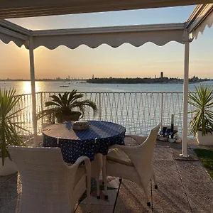 Chalet Oasis Golden Lagoon, Venezia Lido